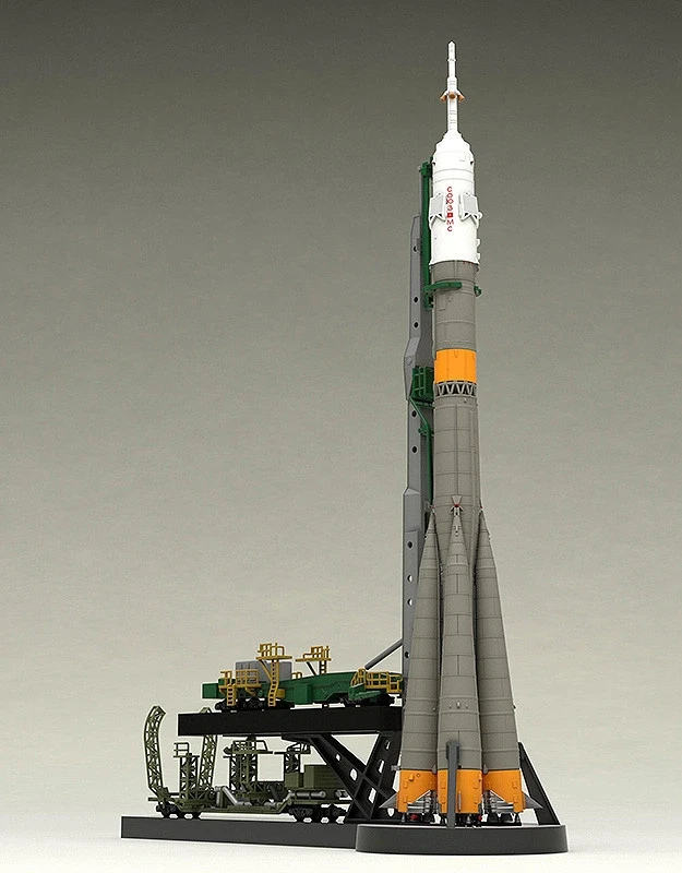 1/500 SOYUZ LAUNCH VEHICLE AND TRANSPORTER MODEORID - Imagen 5