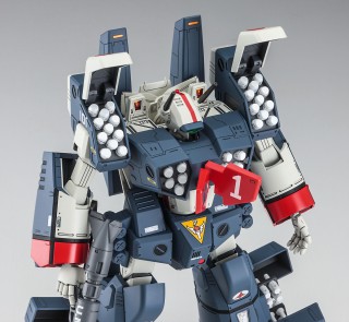 1/72 VF-1J ARMORED VALKYRIE - Imagen 4