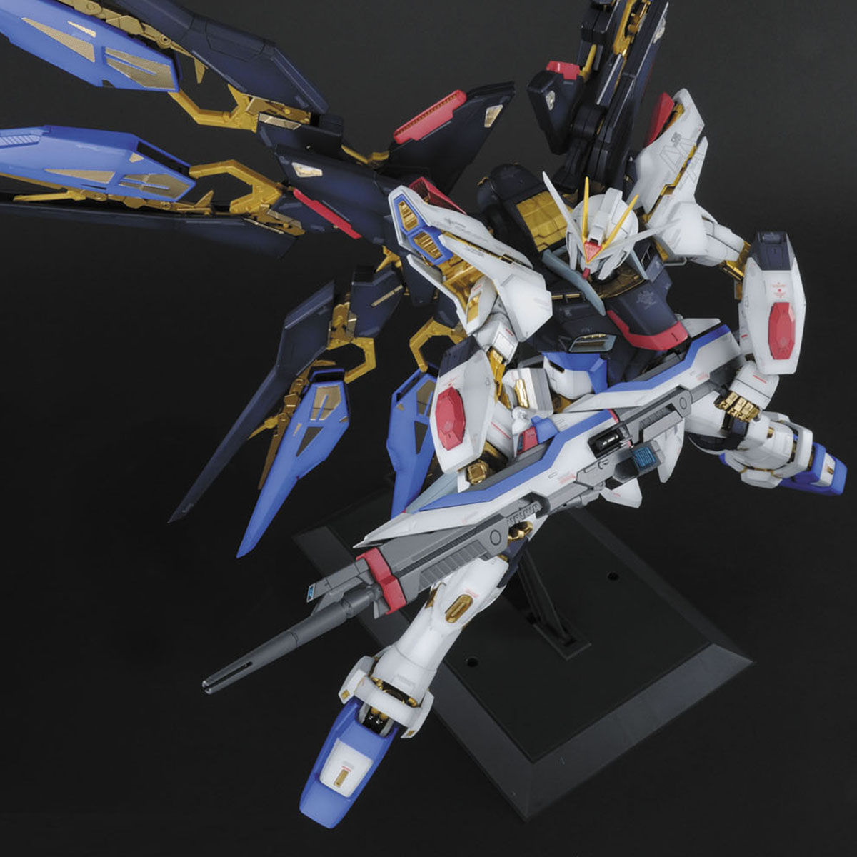 PG 1/60 ZGMF-X20A STRIKE FREEDOM GUNDAM - Nº 14 - Imagen 5