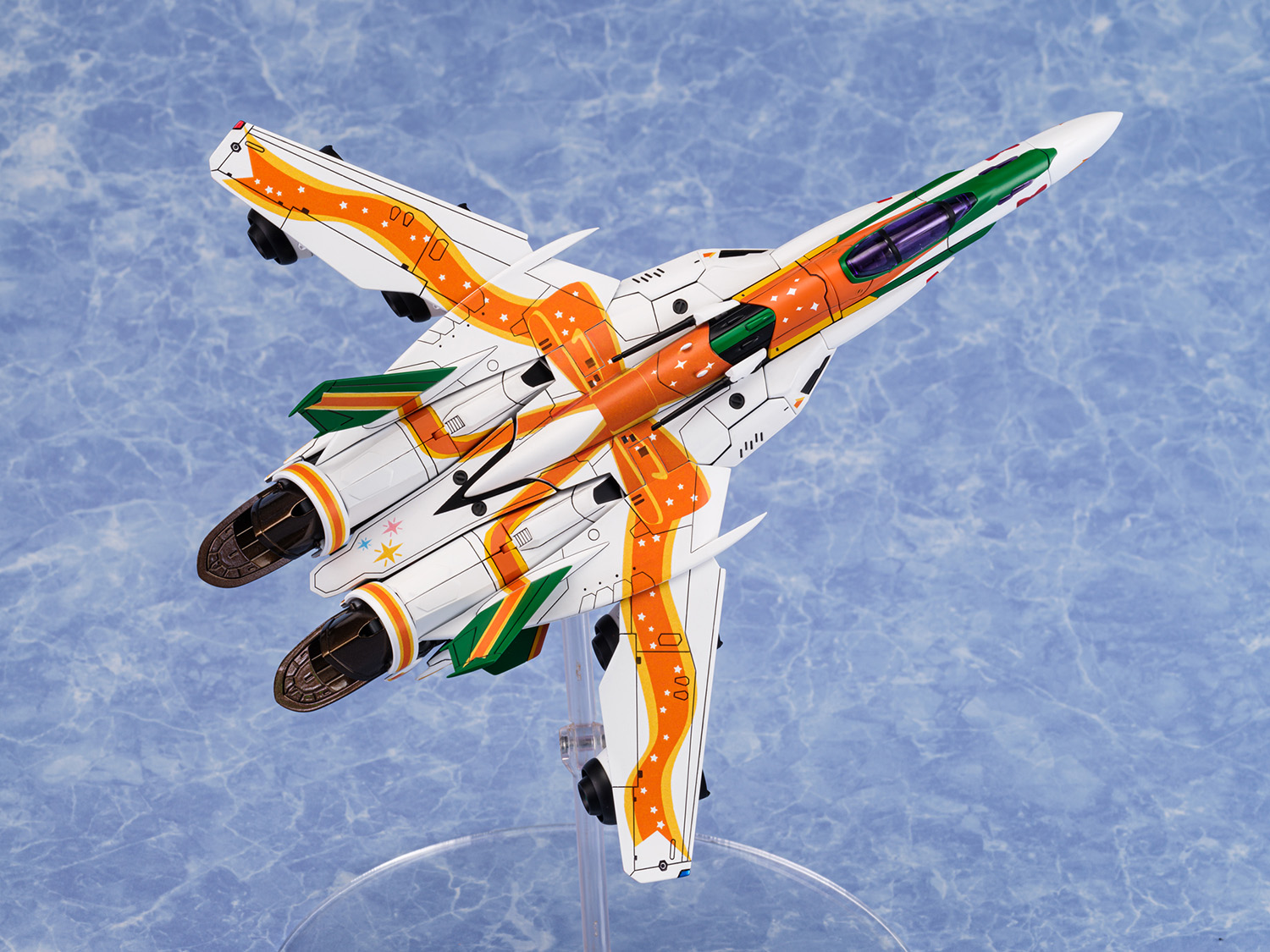 AOSHIMA VF-25F MESSIAH RANKA LEE MACROSS 40TH ANNIVERSARY - Imagen 11