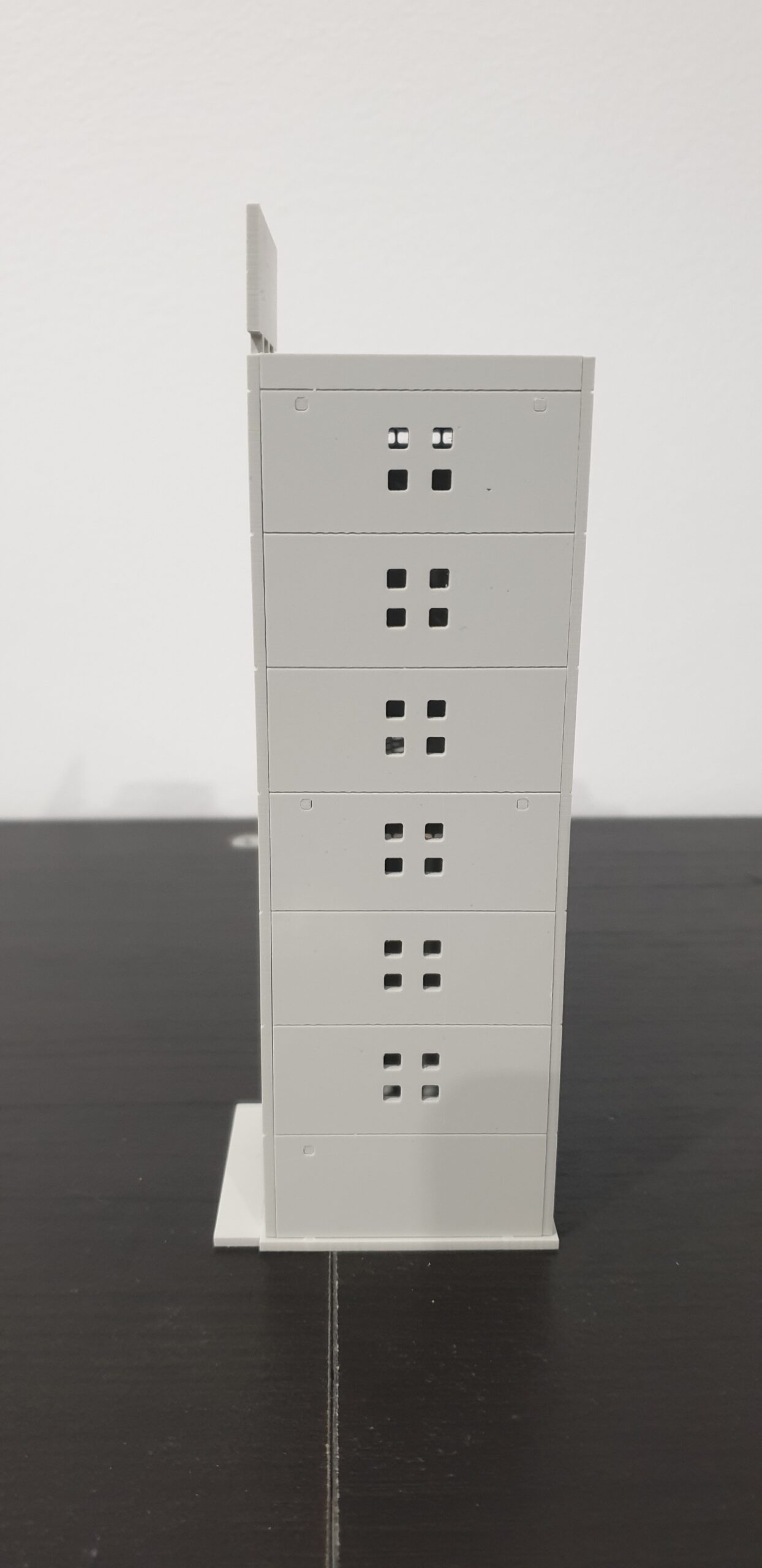EDIFICIO GUNDAM ESCALA 1/144 - Imagen 5