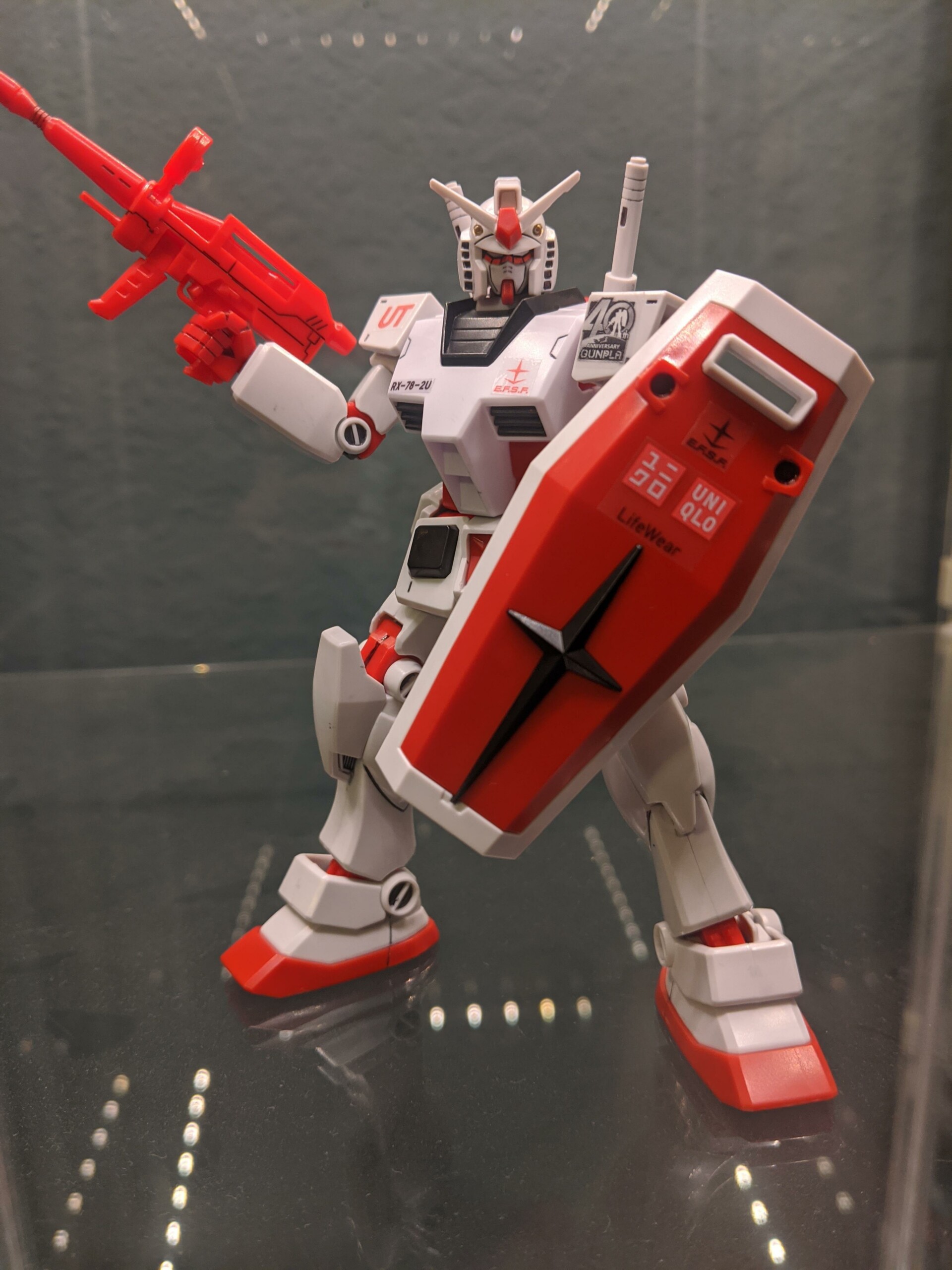 HGUC 1/144 RX-78-2U GUNDAM UNIQLO - Imagen 3