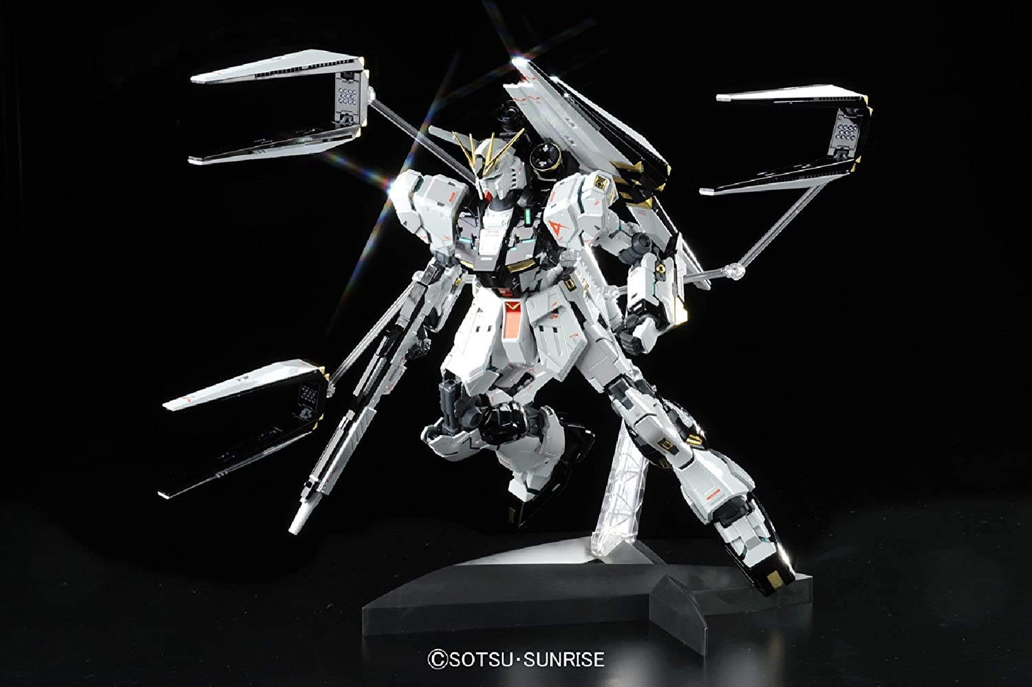 MG 1/100 RX-93 NU GUNDAM VER KA TITANIUM FINISH - Nº P-NGVKTF - Imagen 9