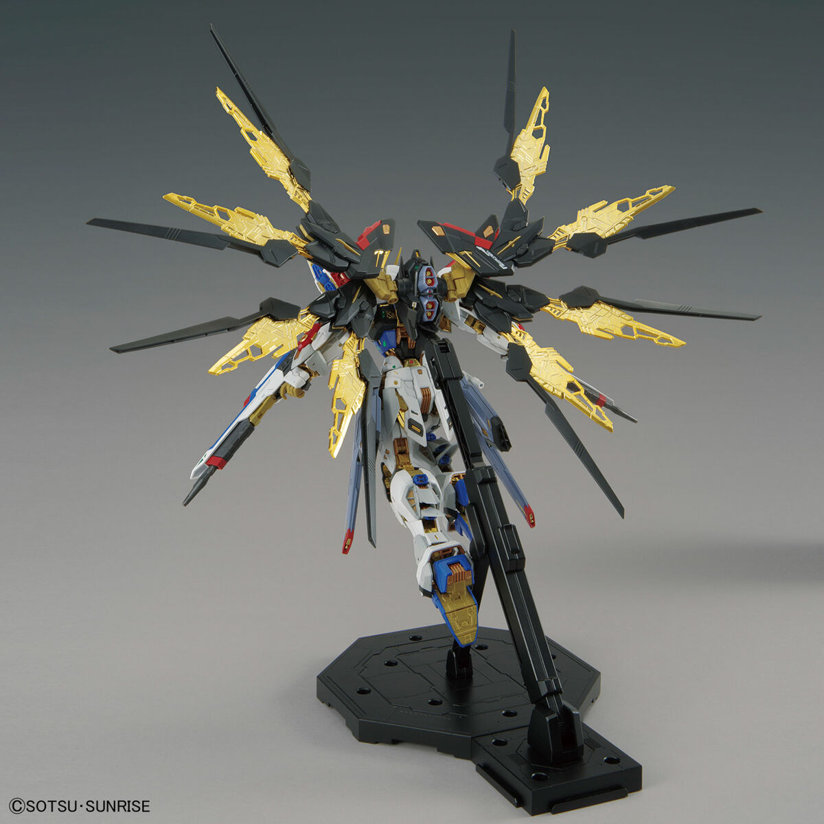 MGEX 1/100 STRIKE FREEDOM GUNDAM - Imagen 4