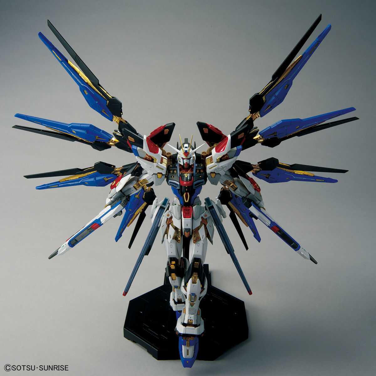 MGEX 1/100 STRIKE FREEDOM GUNDAM - Imagen 5