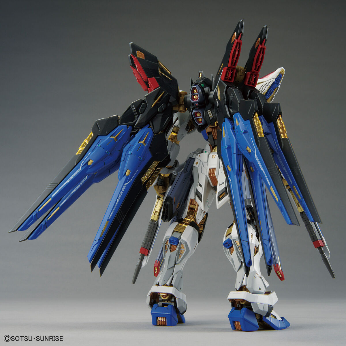 MGEX 1/100 STRIKE FREEDOM GUNDAM - Imagen 3