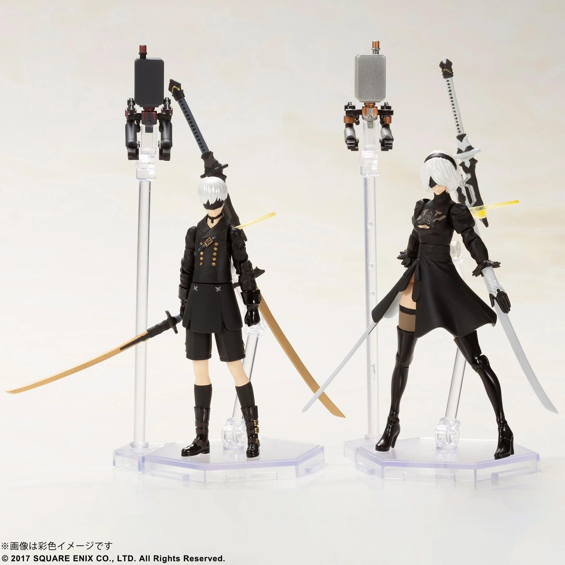 NIER:AUTOMATA 2B & 9S MODEL KIT - Imagen 2