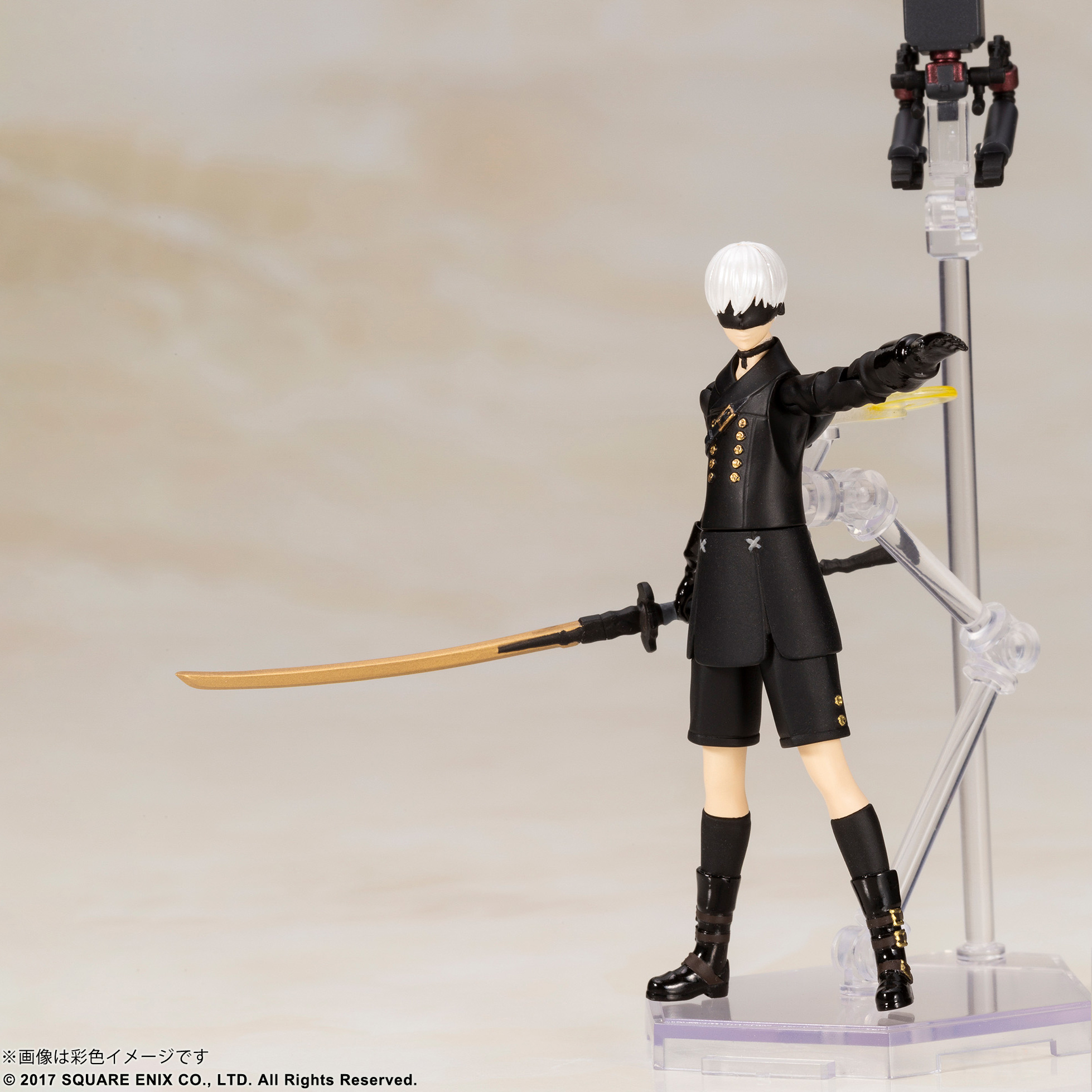 NIER:AUTOMATA 2B & 9S MODEL KIT - Imagen 3