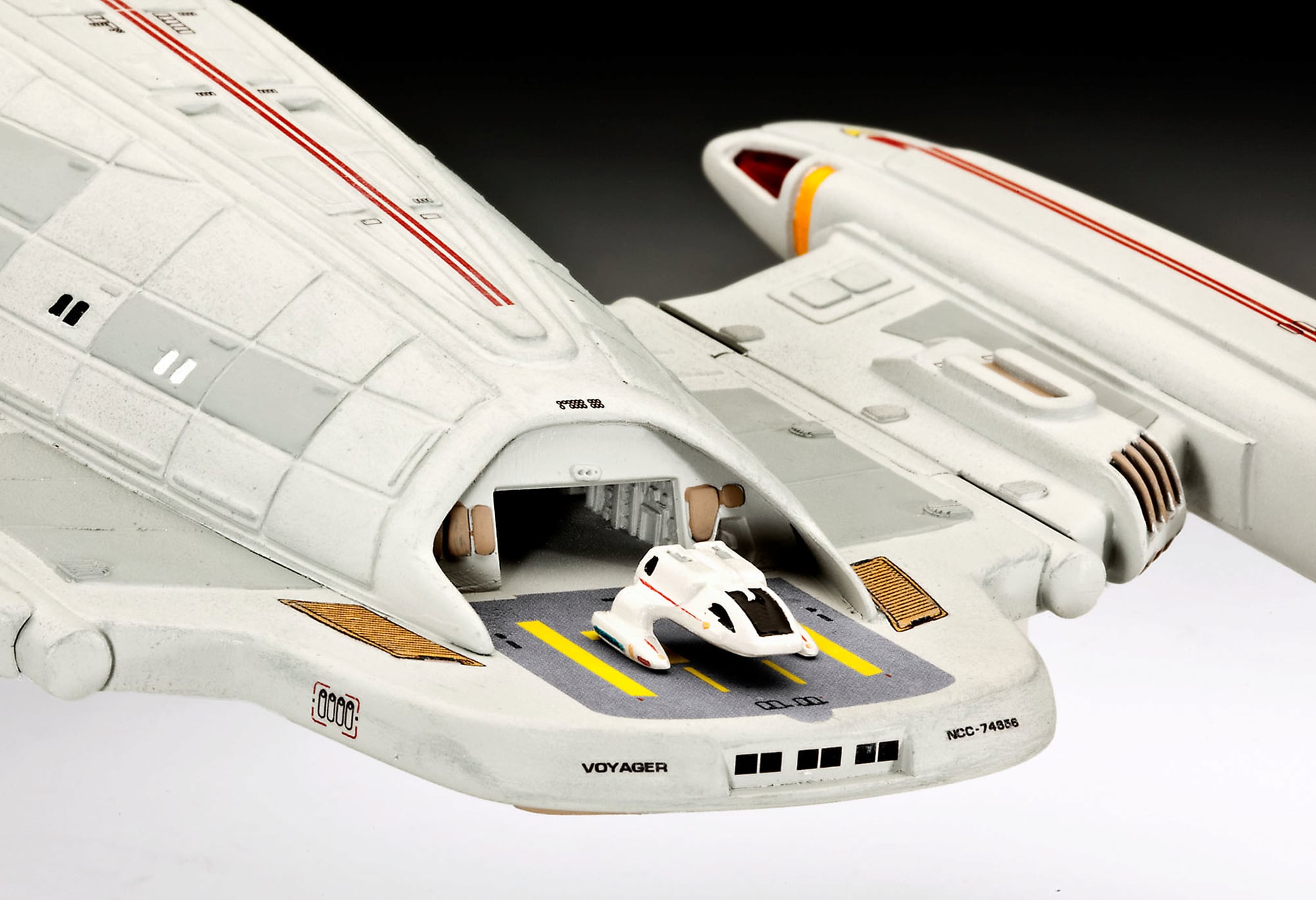 STAR TREK U.S.S. VOYAGER REVELL 1/670 - Imagen 3