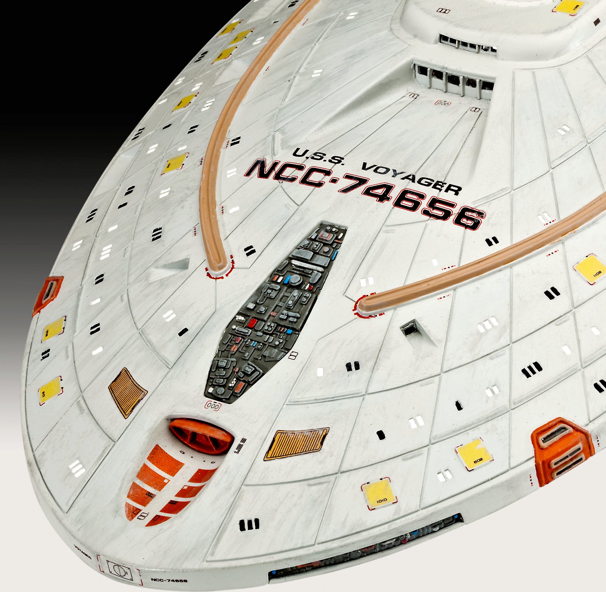 STAR TREK U.S.S. VOYAGER REVELL 1/670 - Imagen 2