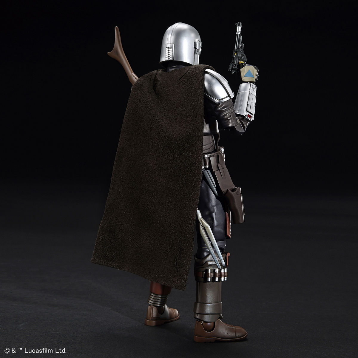 STAR WARS 1/12 THE MANDARLORIAN (BERKAR ARMOR) SILVER COIATING VER MODEL KIT - Imagen 3