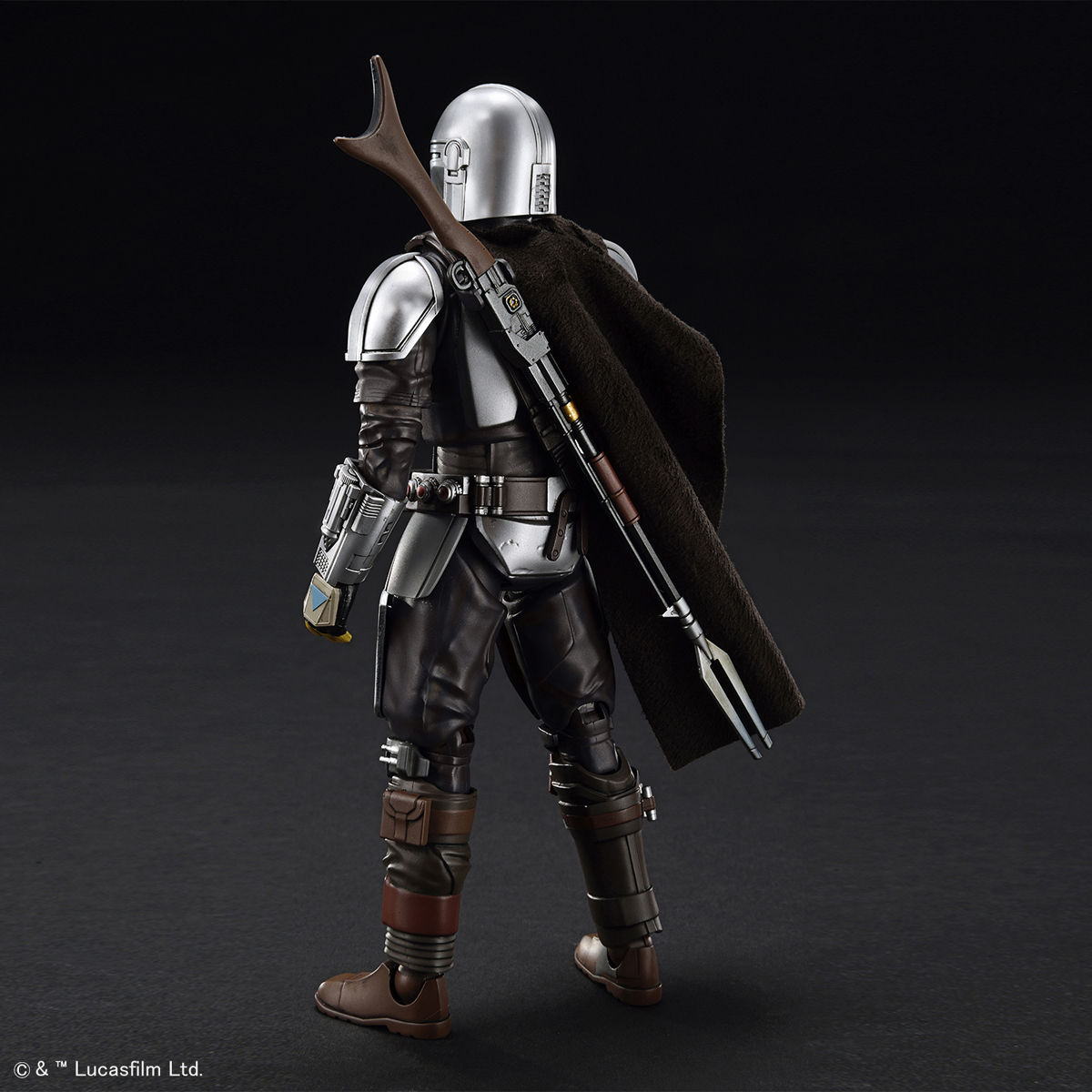 STAR WARS 1/12 THE MANDARLORIAN (BERKAR ARMOR) SILVER COIATING VER MODEL KIT - Imagen 5