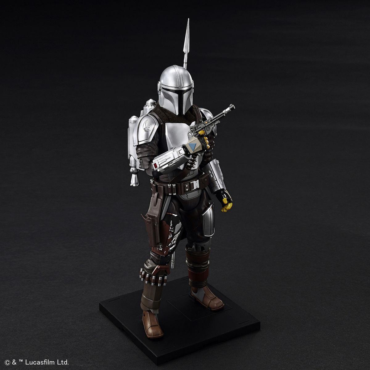 STAR WARS 1/12 THE MANDARLORIAN (BERKAR ARMOR) SILVER COIATING VER MODEL KIT - Imagen 6